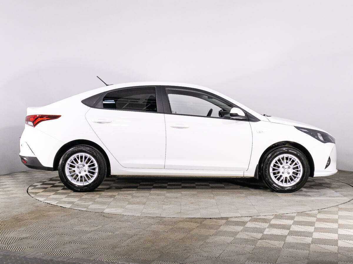 Купить Hyundai Solaris, 2021, 49 284 км, фото №4