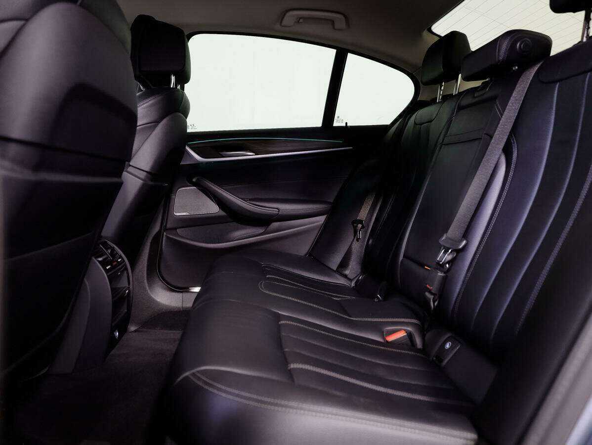 Купить BMW 5 серии 530i xDrive, 2018, 101 528 км, фото №10