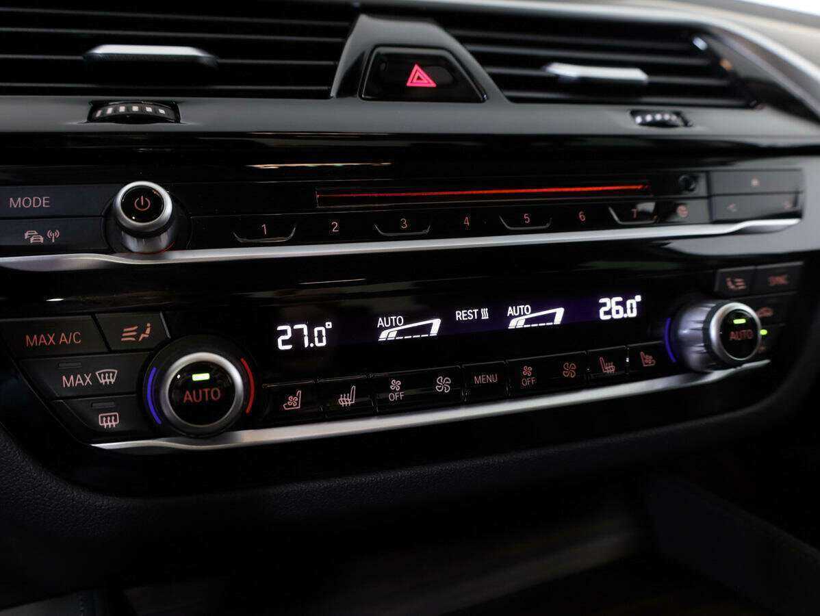 Купить BMW 5 серии 530i xDrive, 2018, 101 528 км, фото №15