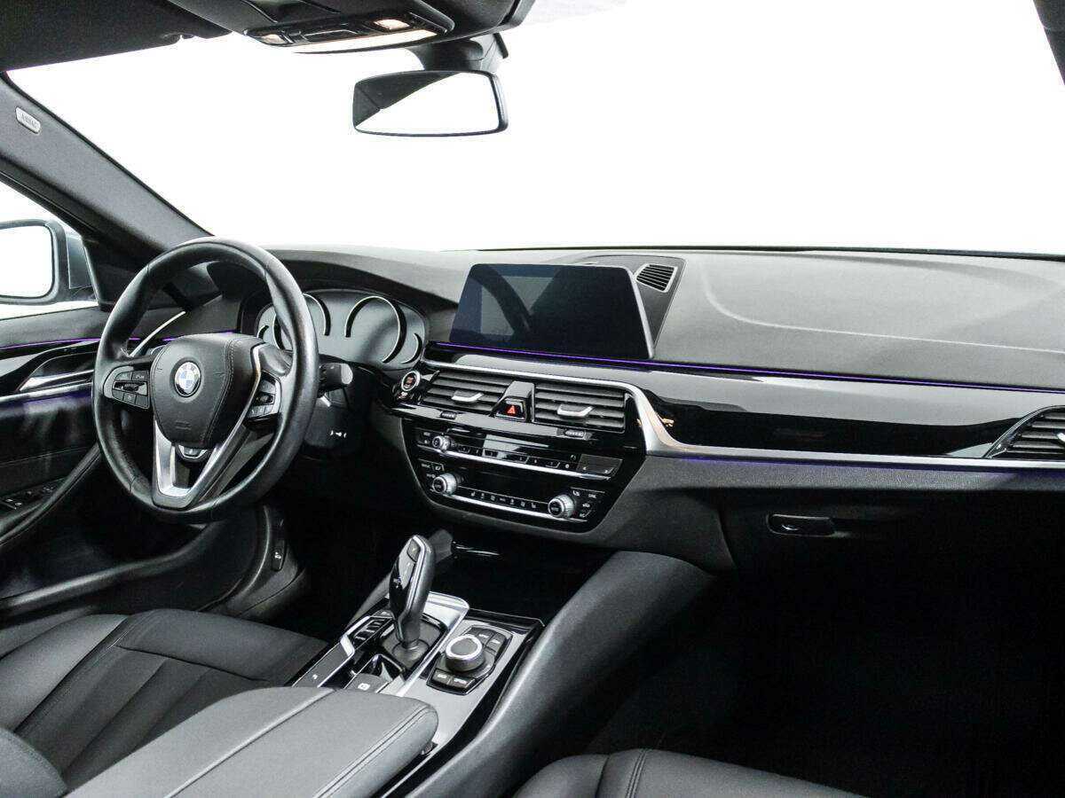 Купить BMW 5 серии 520d xDrive, 2019, 73 453 км, фото №9