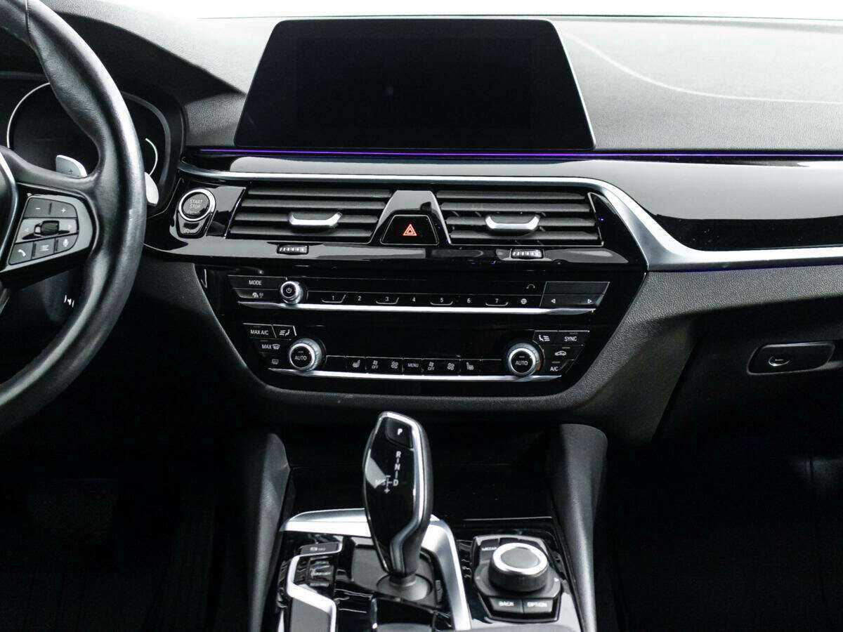 Купить BMW 5 серии 520d xDrive, 2019, 73 453 км, фото №14