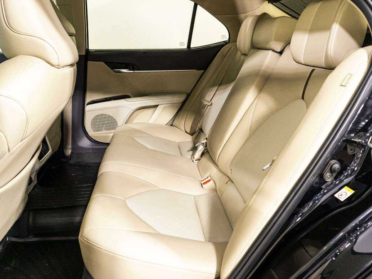 Купить Toyota Camry, 2018, 80 400 км, фото №10