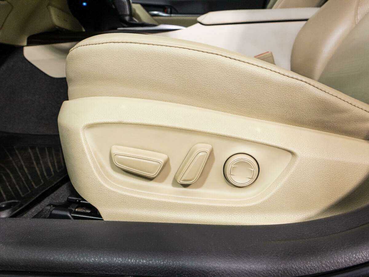 Купить Toyota Camry, 2018, 80 400 км, фото №17