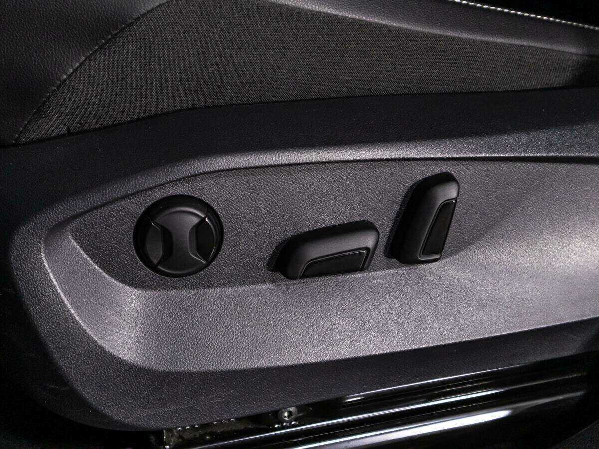 Купить Volkswagen Tiguan L, 2022, 16 851 км, фото №17