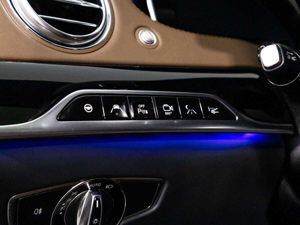 Купить Mercedes-Benz S-Класс AMG 63 AMG Long, 2015, 165 223 км, фото №18