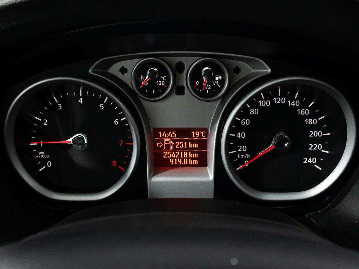 Купить Ford Focus, 2011, 254 216 км, фото №12