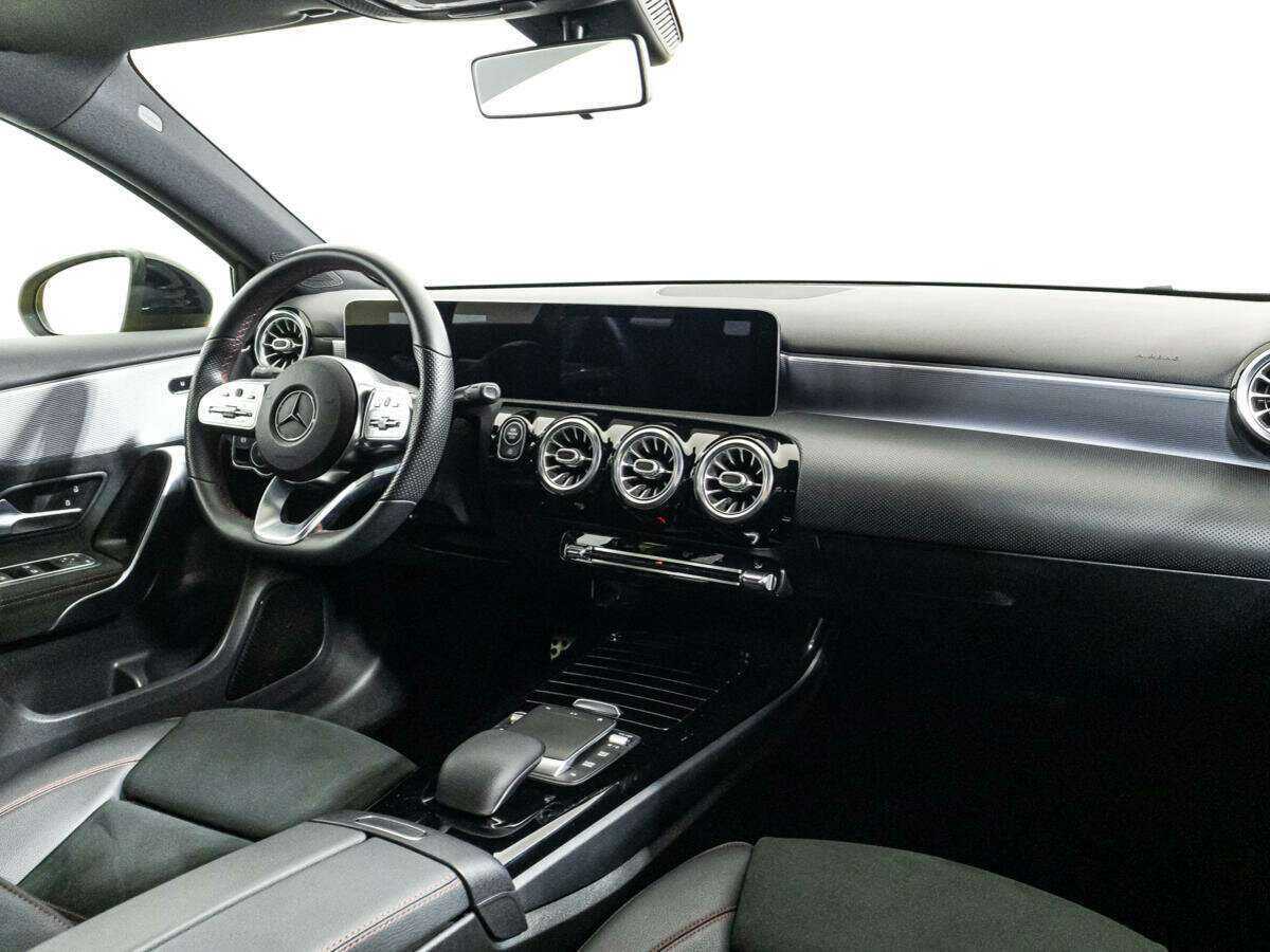 Купить Mercedes-Benz A-Класс 200, 2020, 18 125 км, фото №9