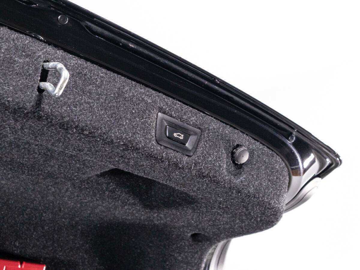 Купить BMW 5 серии 520d, 2017, 226 976 км, фото №16