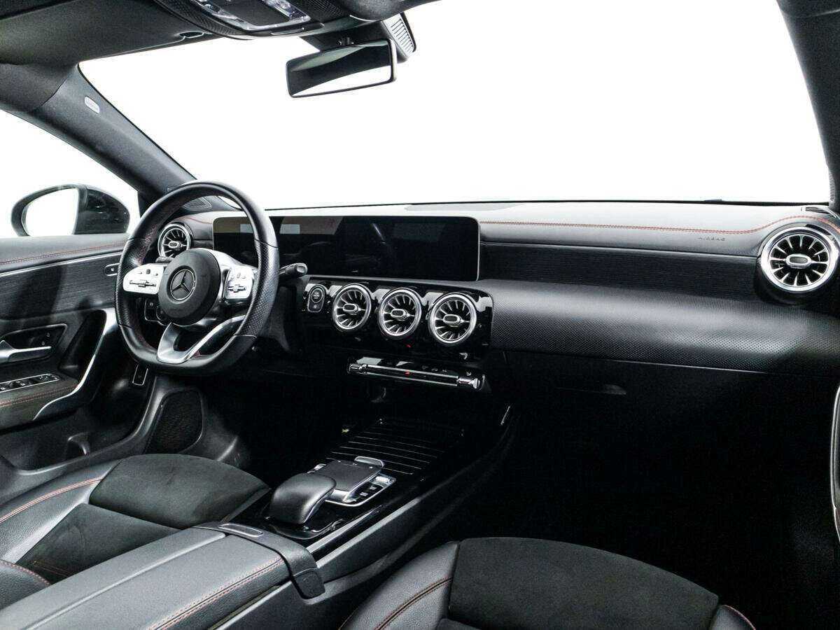 Купить Mercedes-Benz CLA 200, 2019, 58 956 км, фото №9