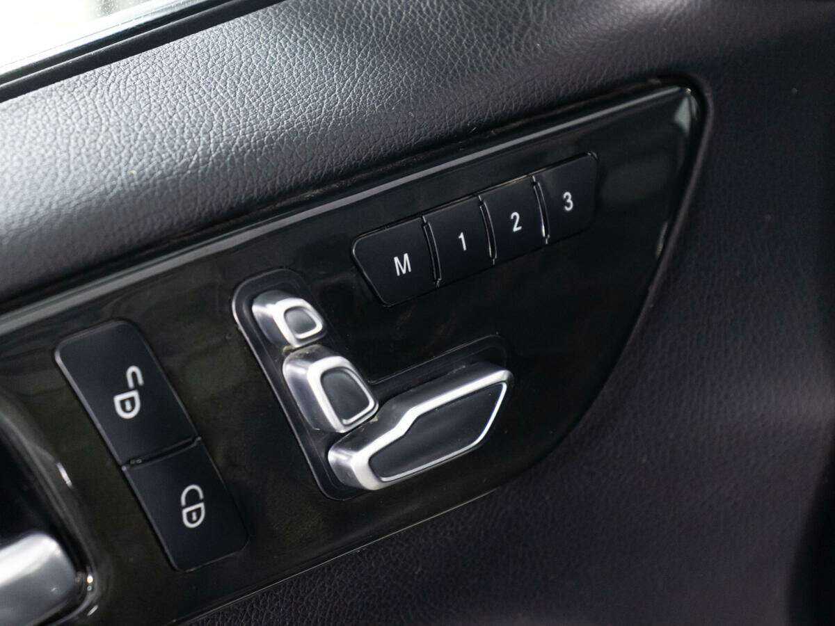 Купить Mercedes-Benz GLS 400, 2017, 92 379 км, фото №17