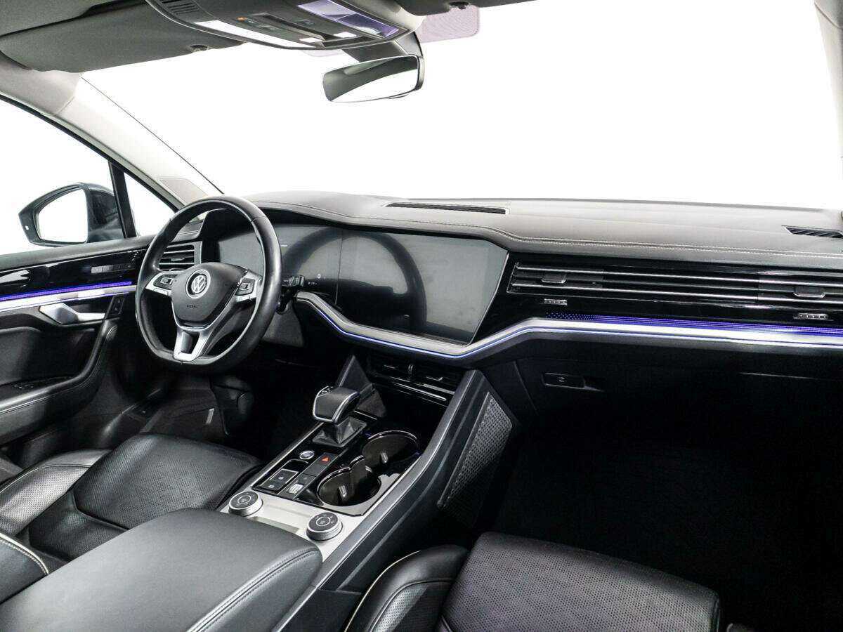 Купить Volkswagen Touareg, 2018, 180 315 км, фото №9