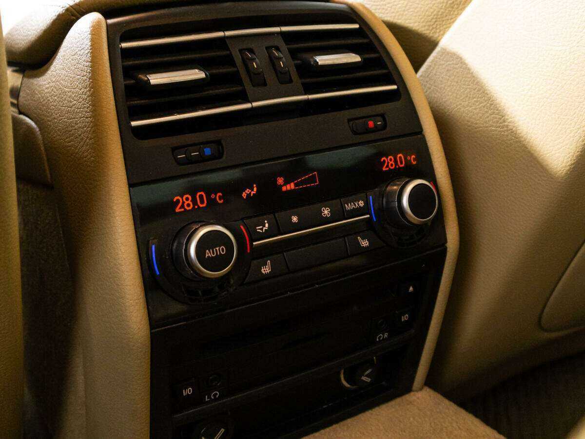 Купить BMW 7 серии 740d xDrive, 2011, 196 115 км, фото №24