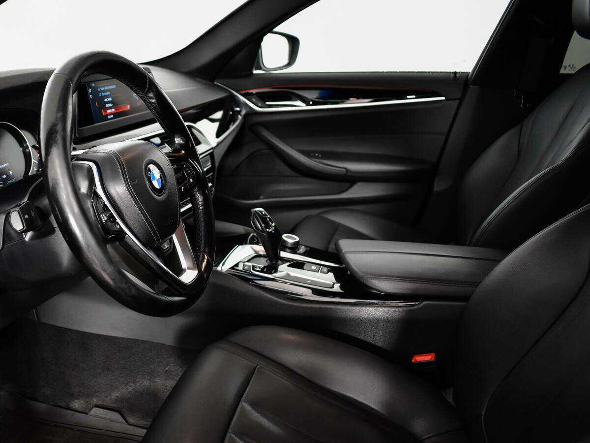 Купить BMW 5 серии 520d xDrive, 2018, 108 008 км, фото №11