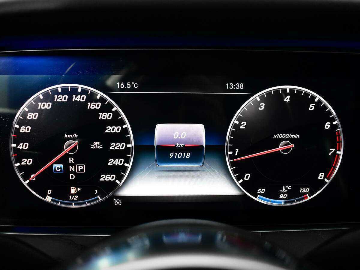 Купить Mercedes-Benz E-Класс 200, 2019, 90 986 км, фото №11