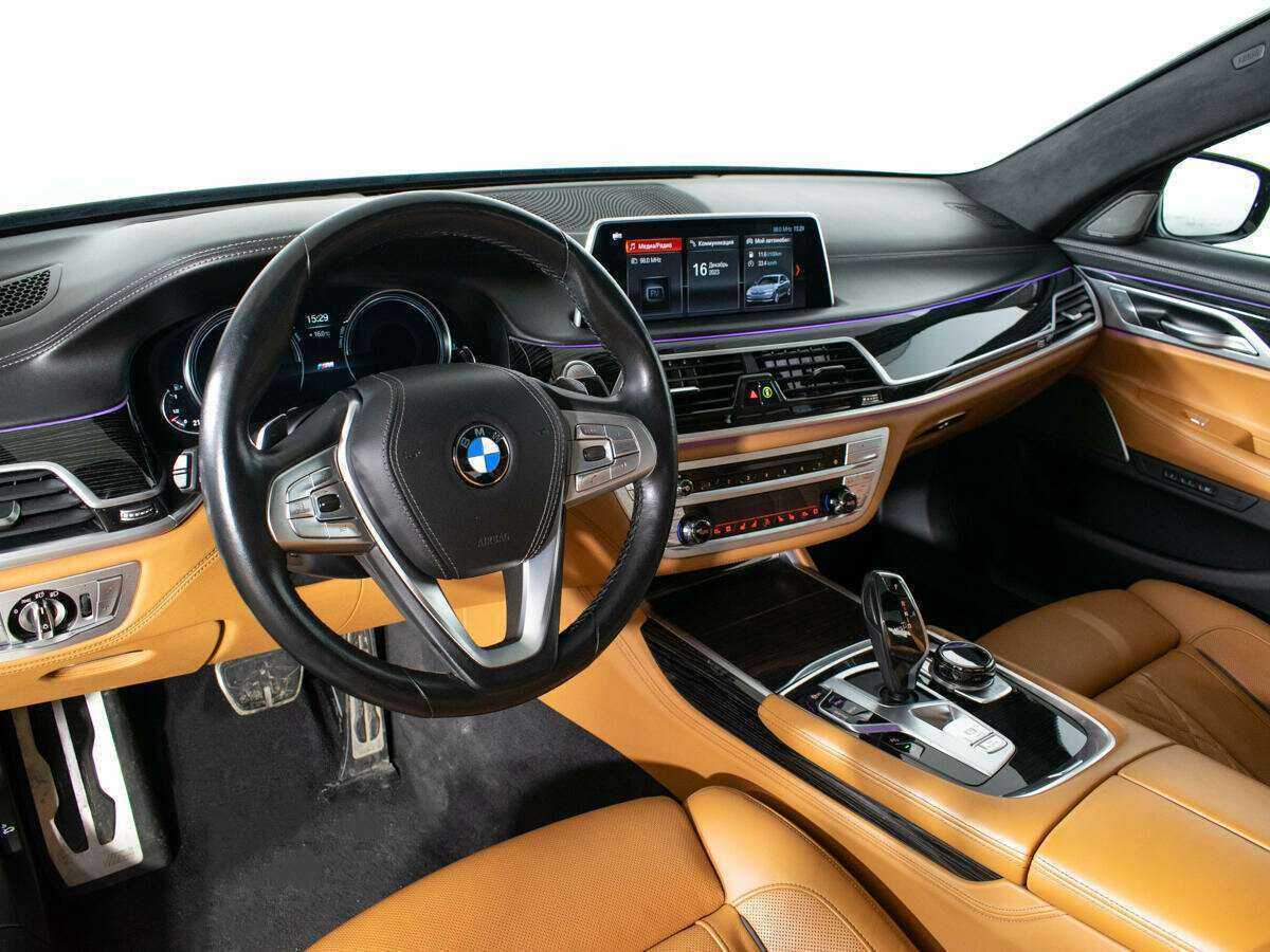 Купить BMW 7 серии 740i, 2018, 45 000 км, фото №13