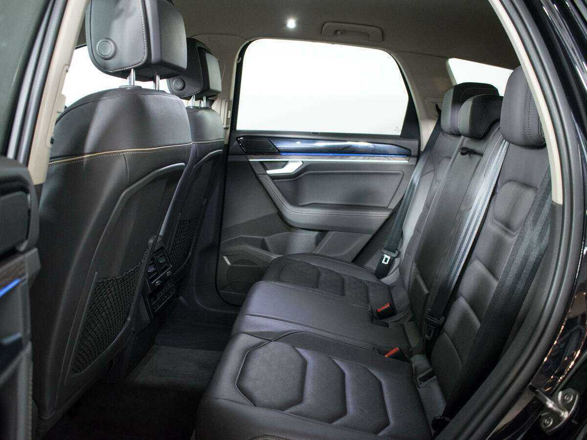 Купить Volkswagen Touareg, 2020, 64 446 км, фото №10