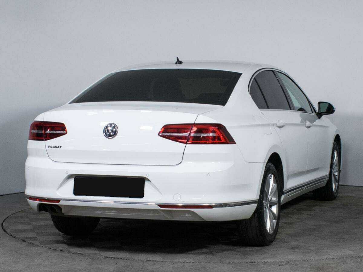 Купить Volkswagen Passat, 2017, 106 700 км, фото №4