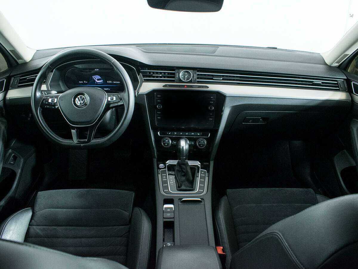 Купить Volkswagen Passat, 2017, 106 700 км, фото №11