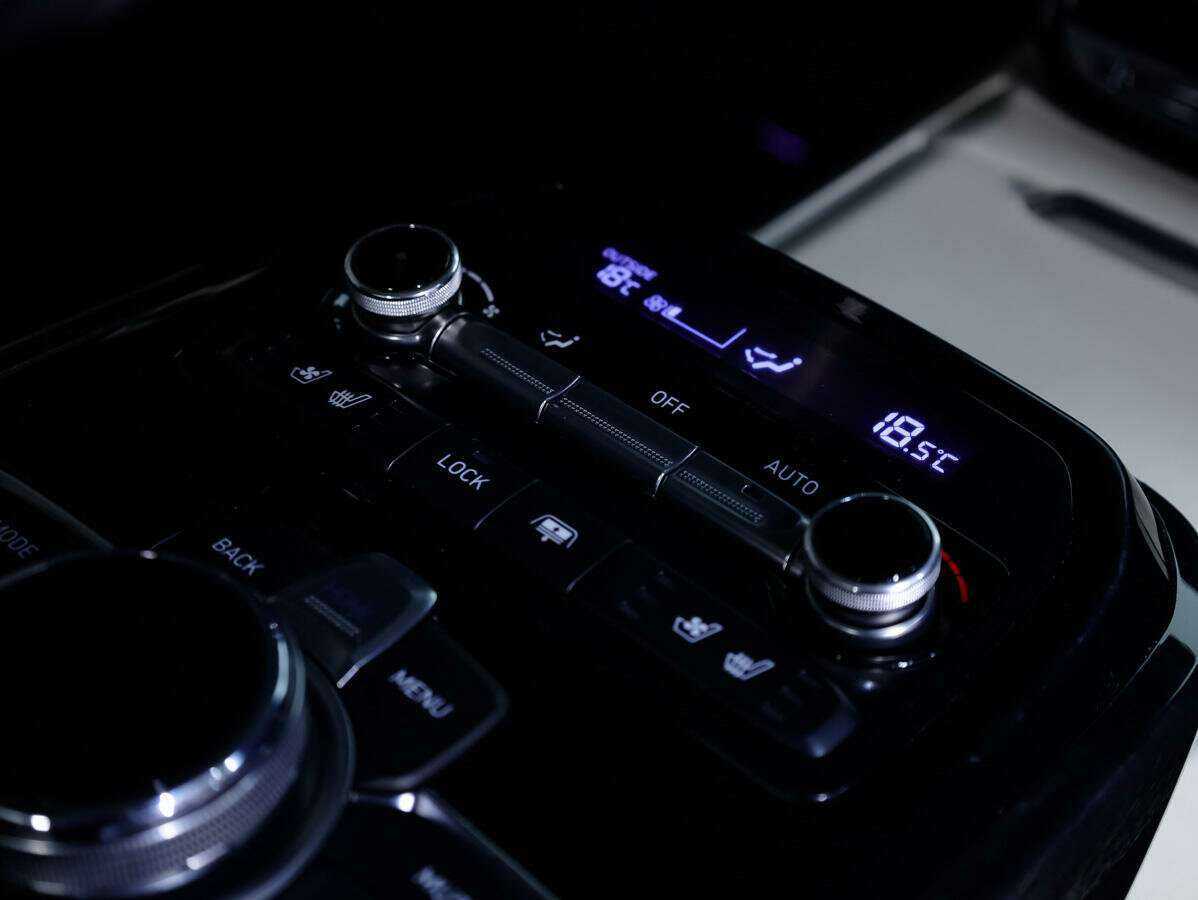 Купить Genesis G90, 2016, 119 863 км, фото №14