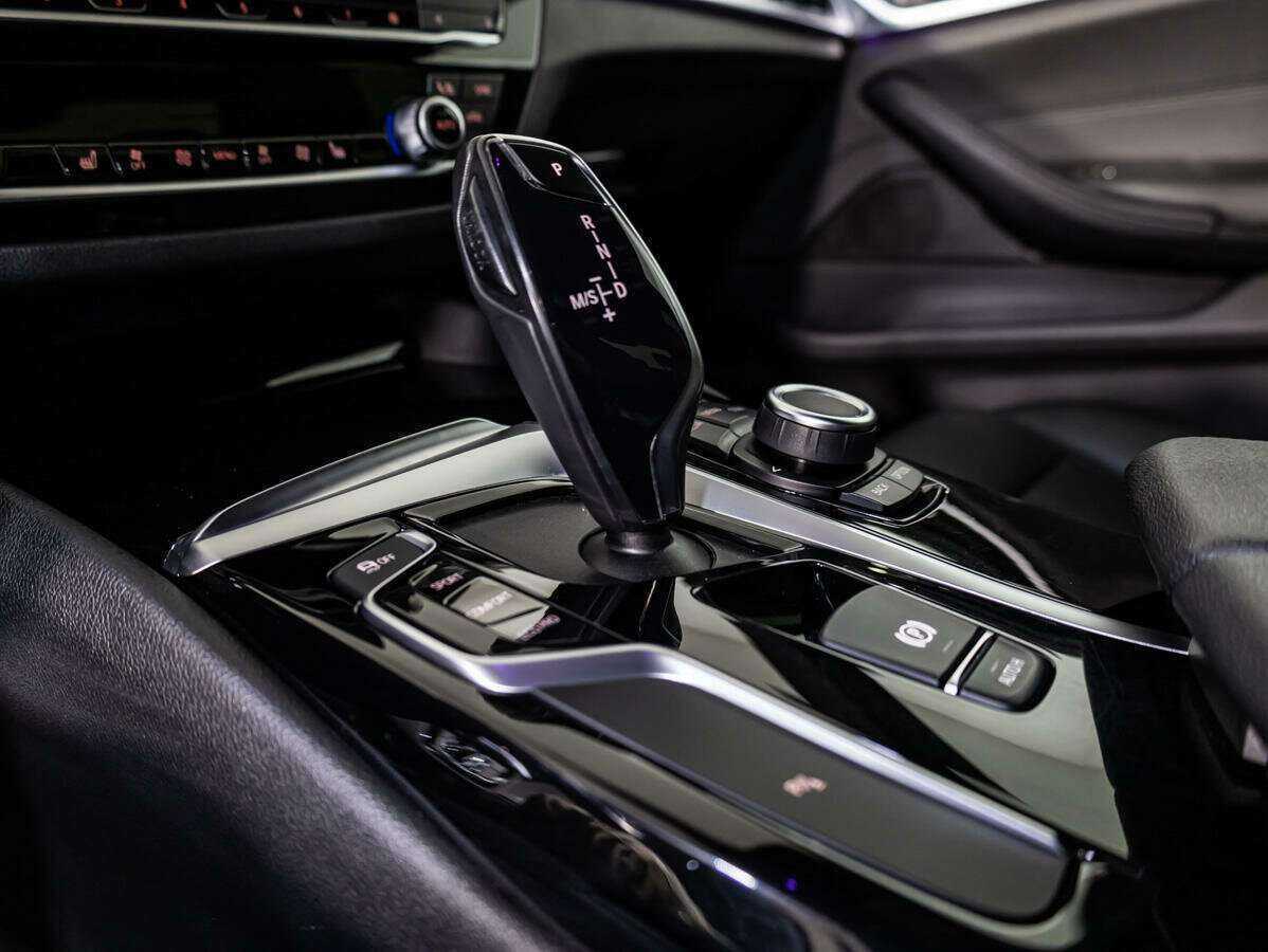 Купить BMW 5 серии 520d xDrive, 2019, 148 752 км, фото №14