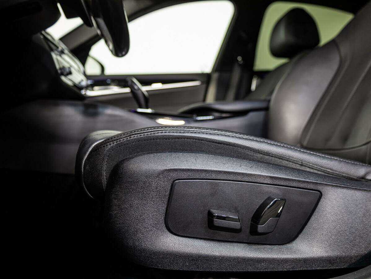 Купить BMW 5 серии 520d xDrive, 2019, 148 752 км, фото №16