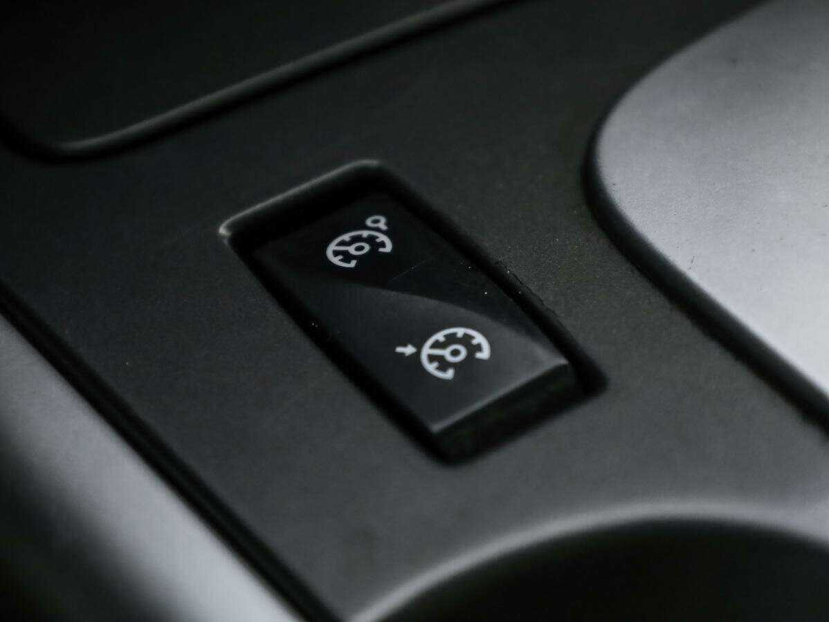 Купить Renault Latitude, 2011, 304 253 км, фото №17