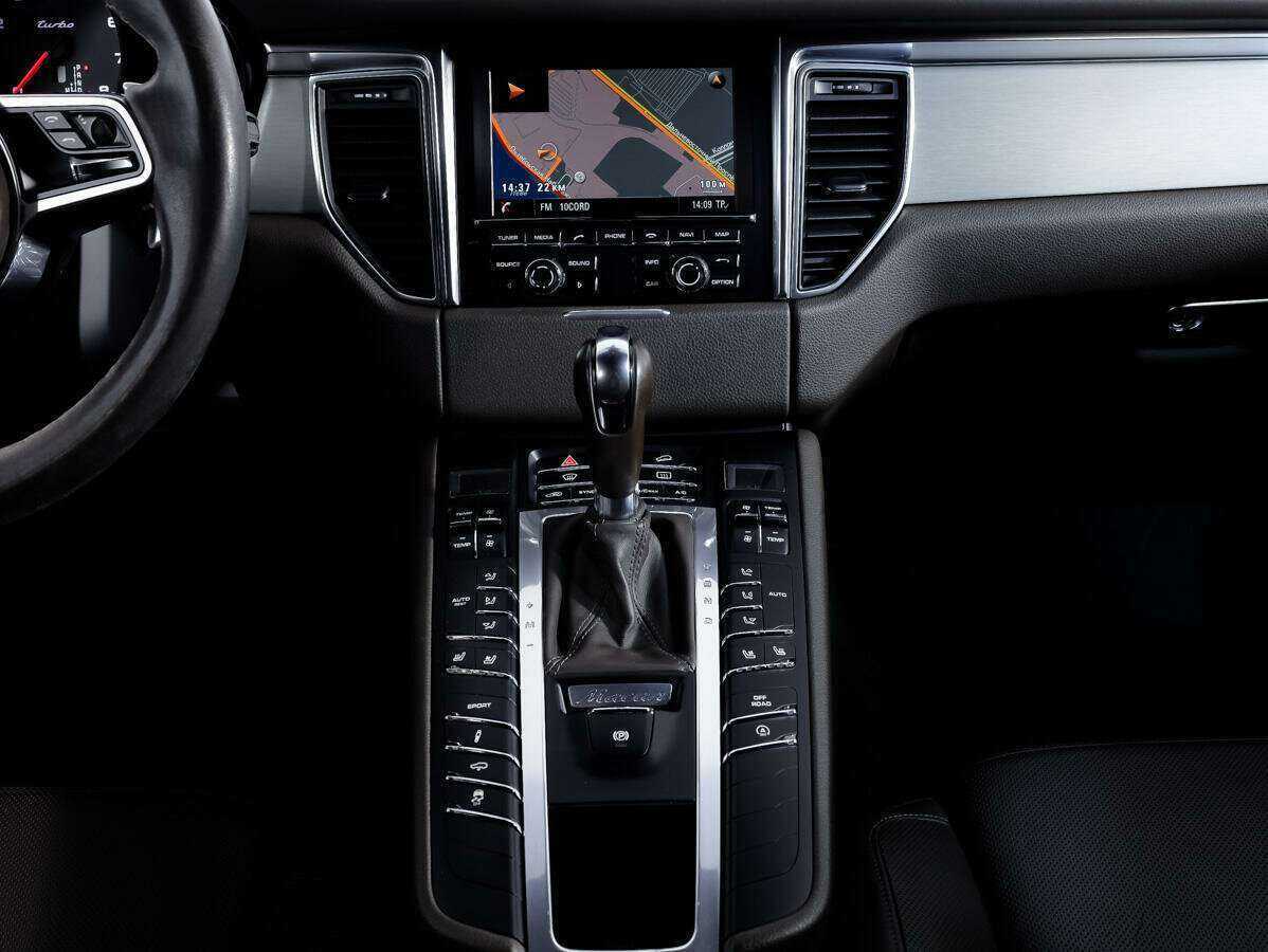 Купить Porsche Macan Turbo, 2015, 73 824 км, фото №19