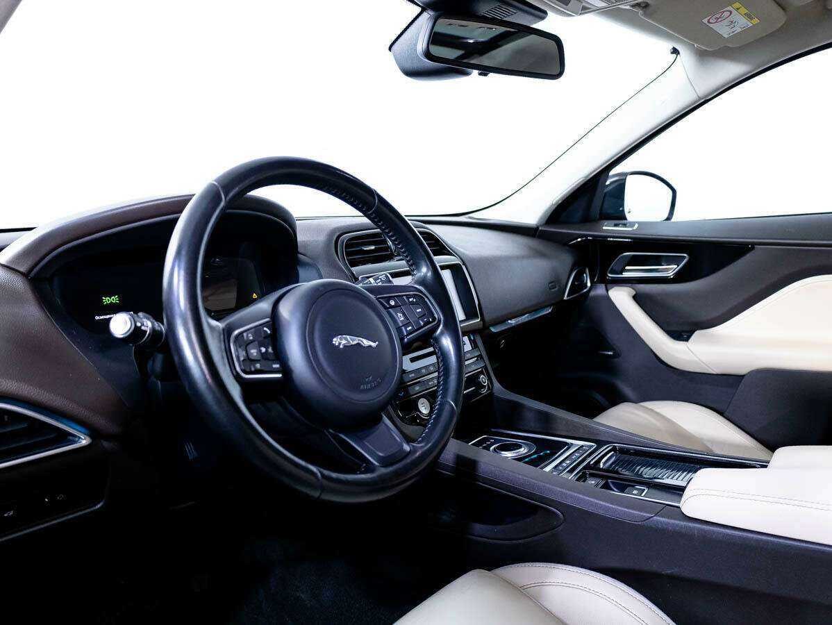 Купить Jaguar F-Pace, 2016, 83 850 км, фото №10