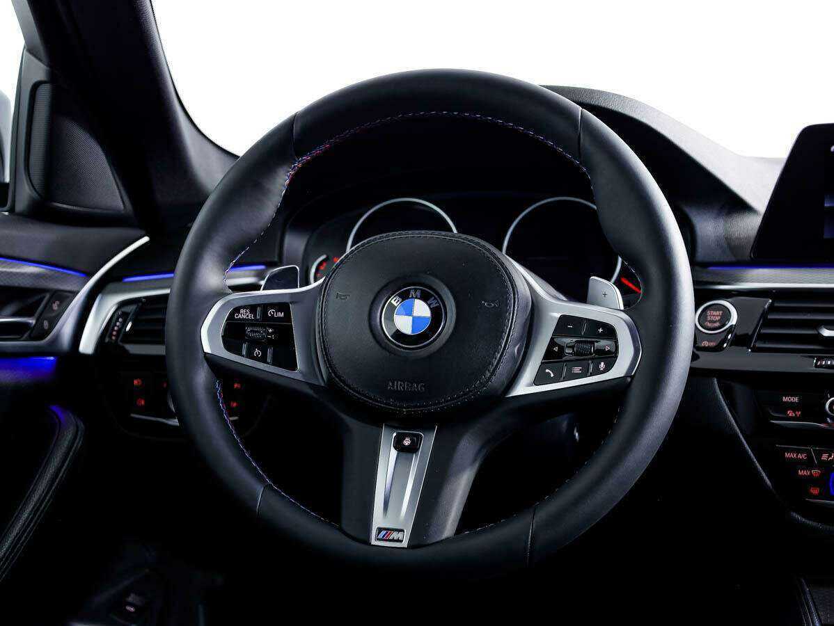 Купить BMW 5 серии 520d xDrive, 2019, 123 215 км, фото №16