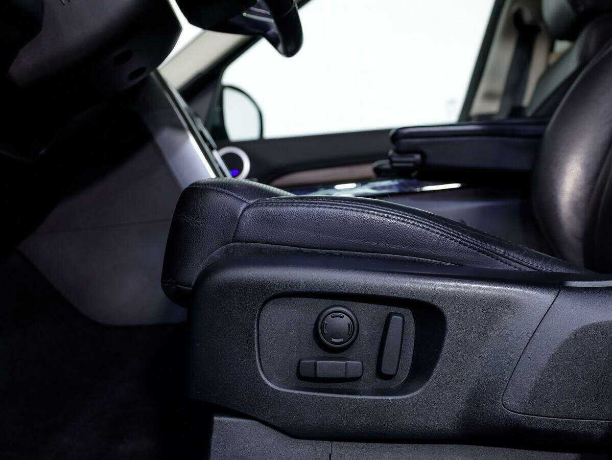 Купить Land Rover Discovery, 2017, 159 693 км, фото №21
