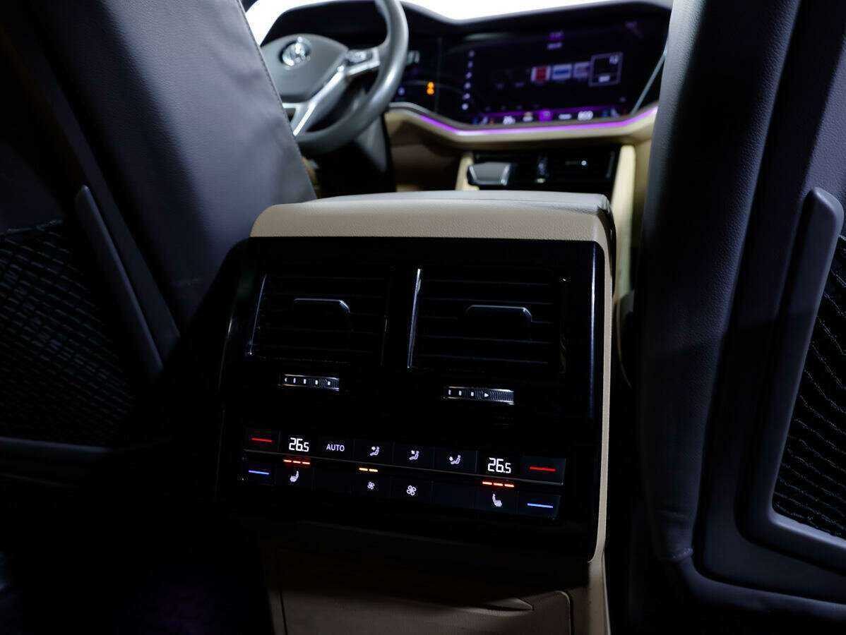Купить Volkswagen Touareg, 2020, 100 050 км, фото №12