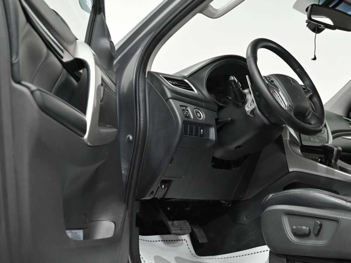 Купить Mitsubishi Pajero Sport, 2017, 169 000 км, фото №9