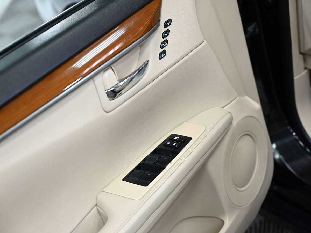 Купить Lexus ES 350, 2012, 152 000 км, фото №16