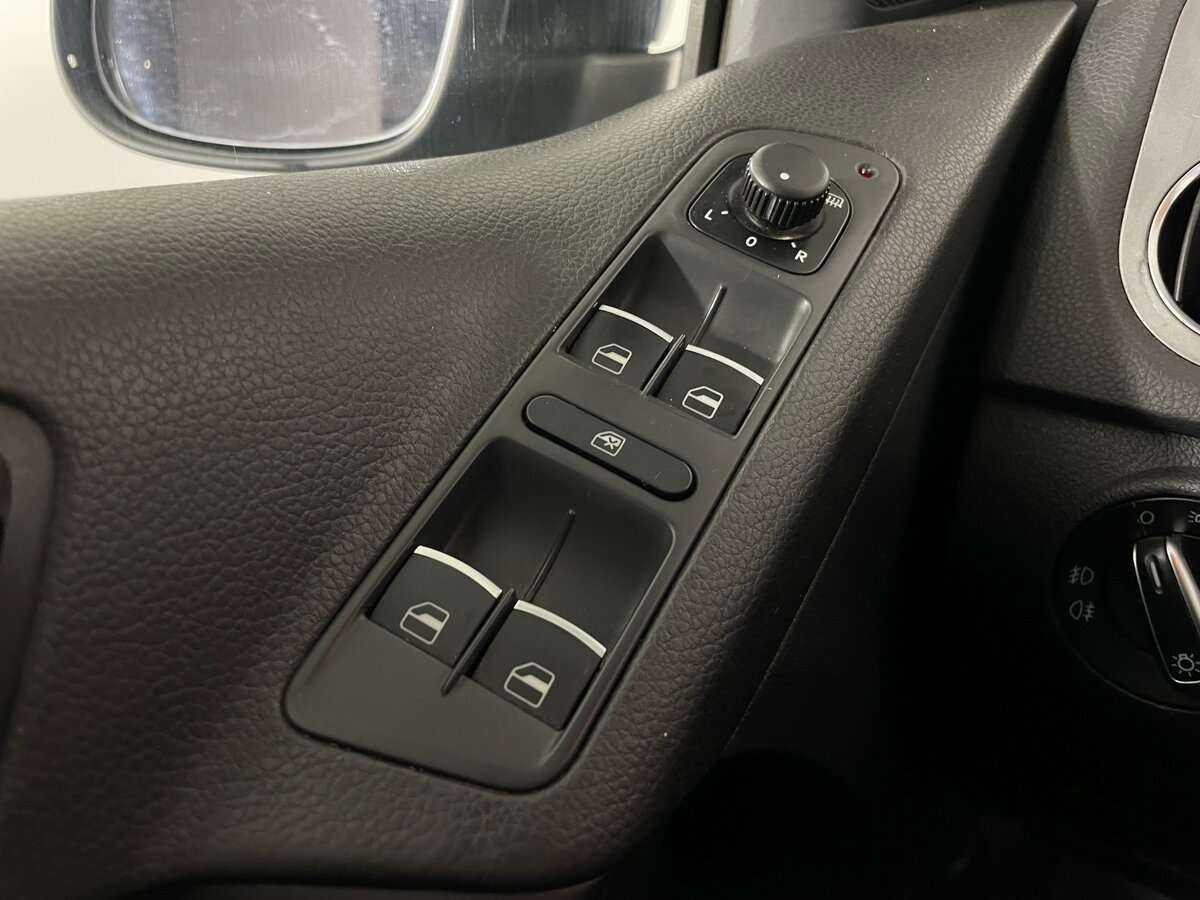 Купить Volkswagen Tiguan, 2010, 196 286 км, фото №15