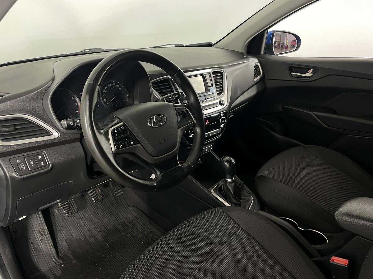 Купить Hyundai Solaris, 2017, 120 850 км, фото №7