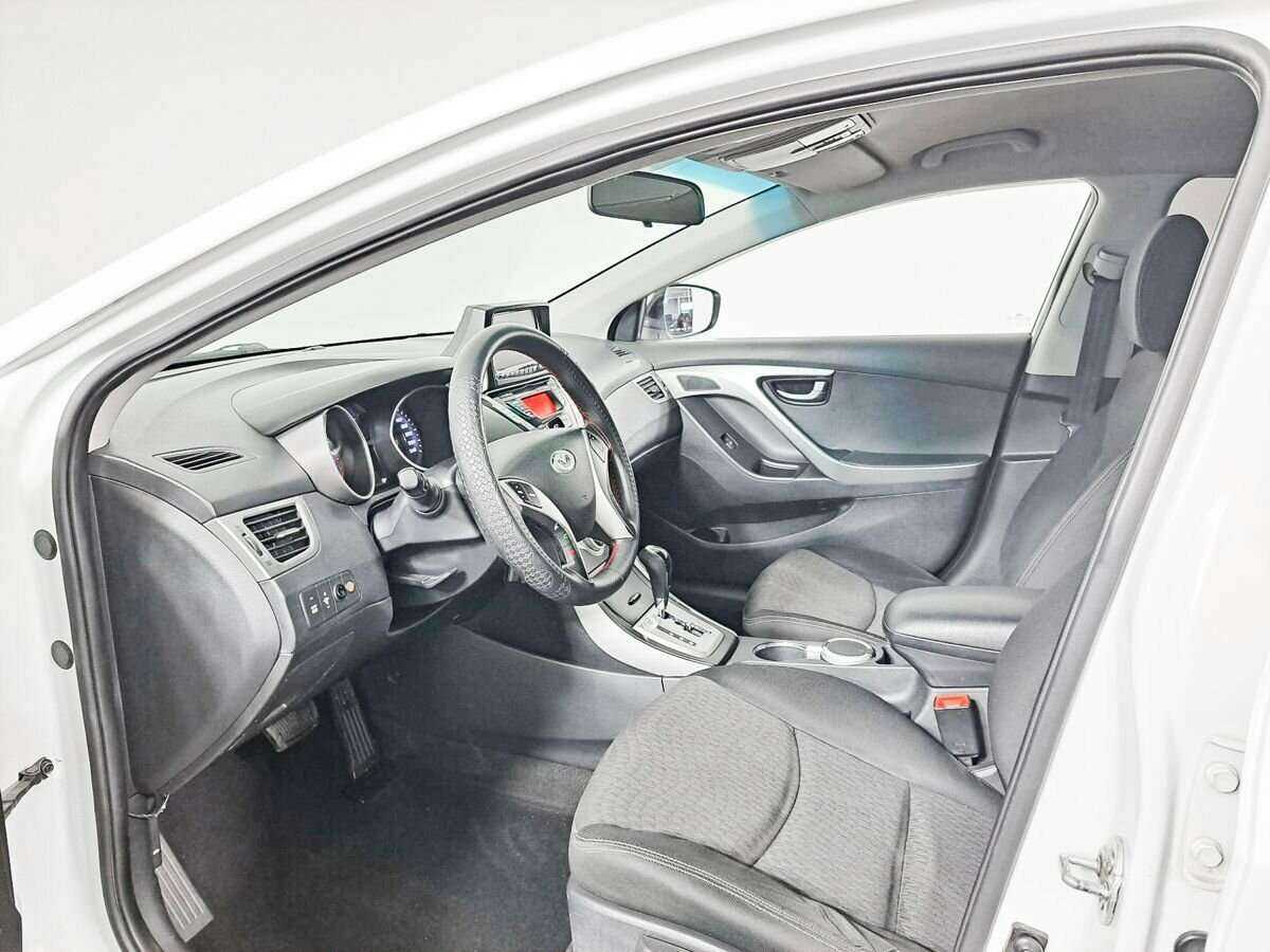 Купить Hyundai Avante, 2011, 171 000 км, фото №12