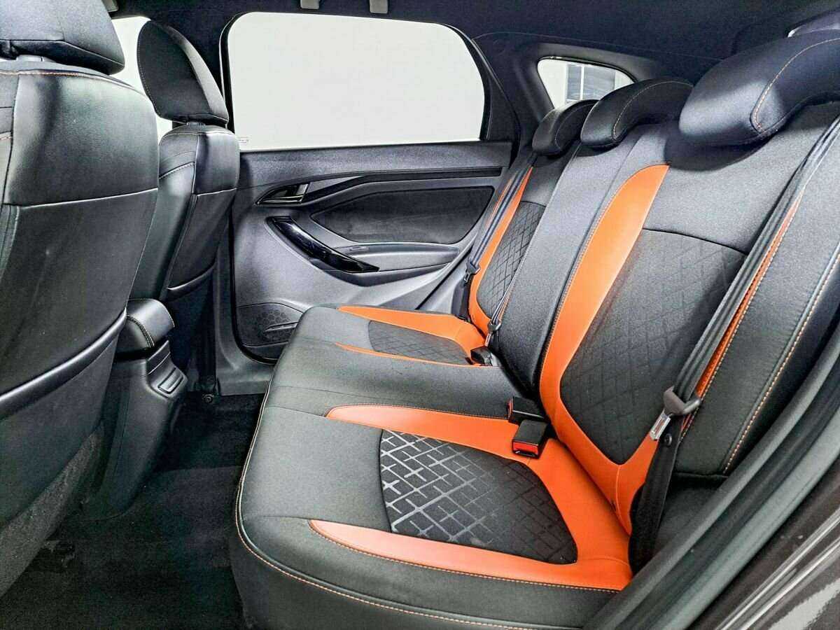 Купить Lada (ВАЗ) Vesta SW Cross, 2017, 94 416 км, фото №10