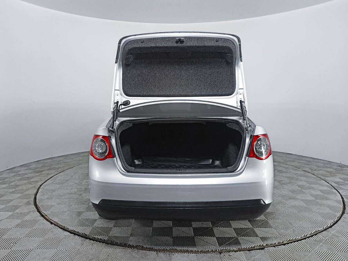 Купить Volkswagen Jetta, 2009, 180 525 км, фото №10