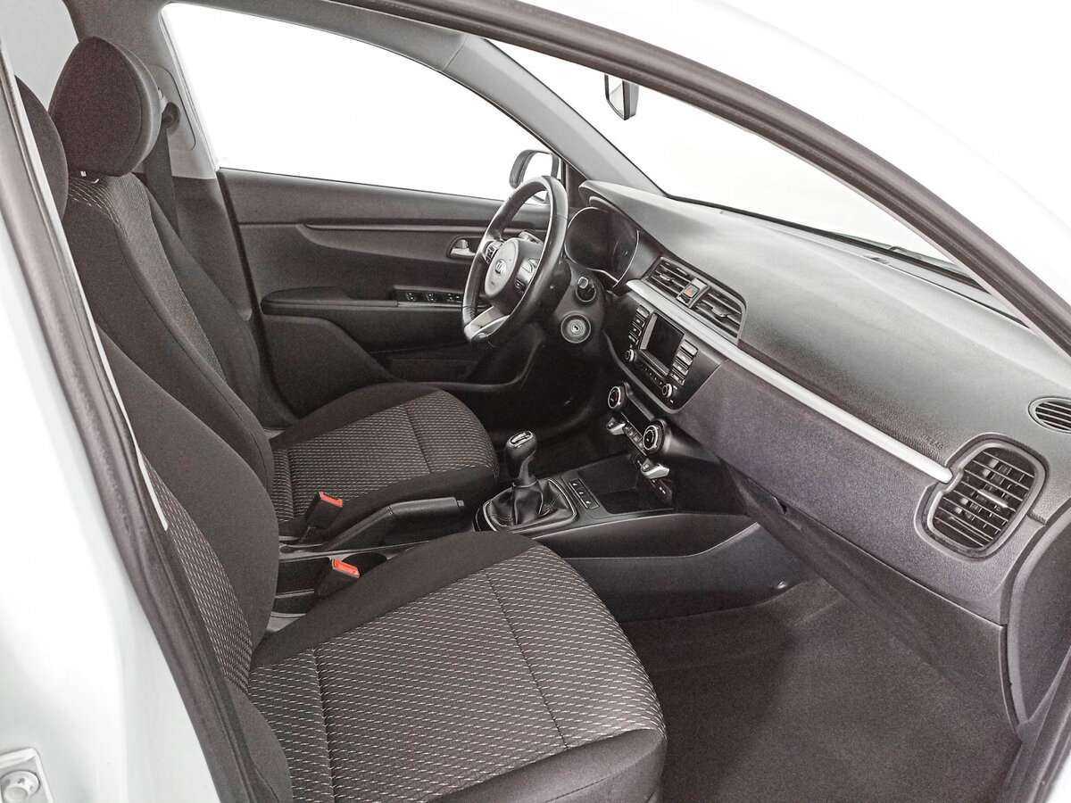Купить Kia Rio X-Line, 2018, 85 793 км, фото №9