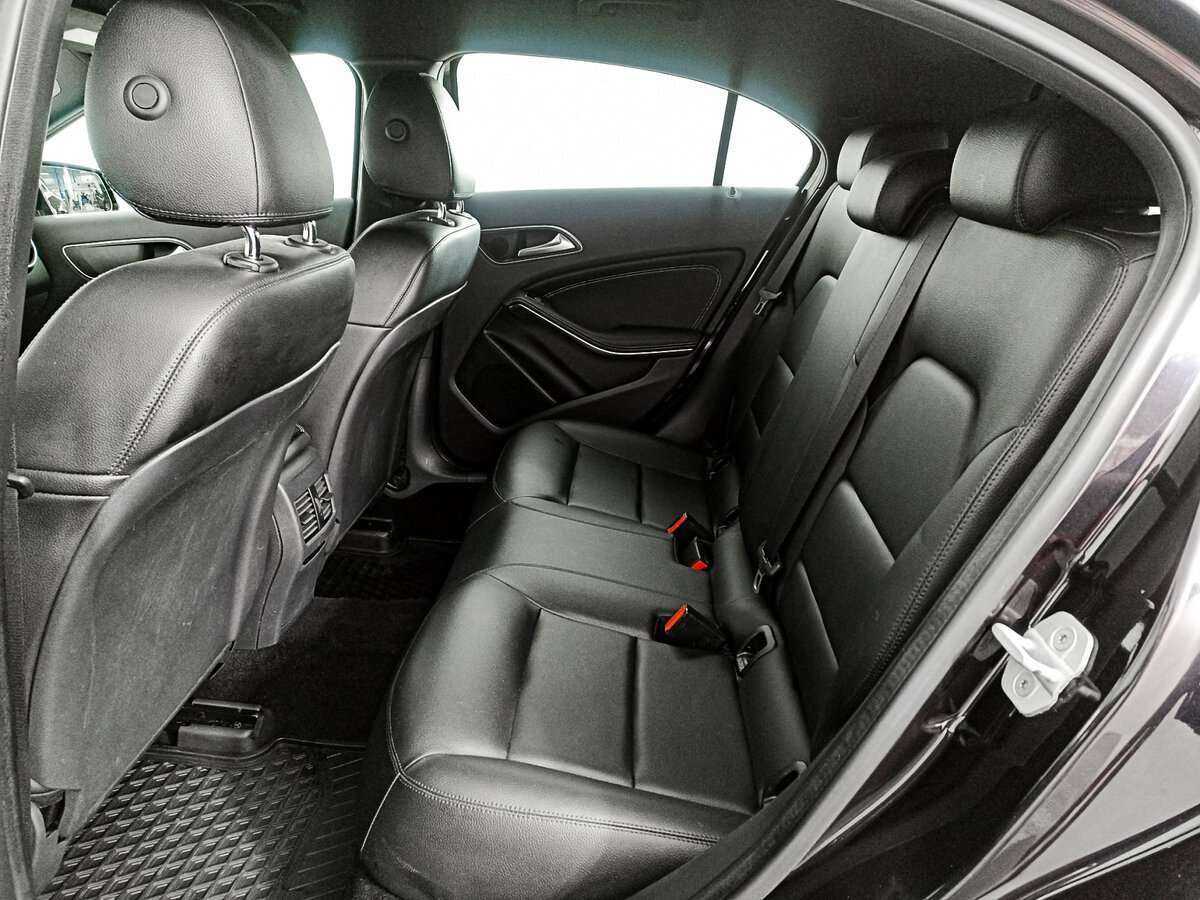 Купить Mercedes-Benz A-Класс 180, 2014, 130 384 км, фото №8