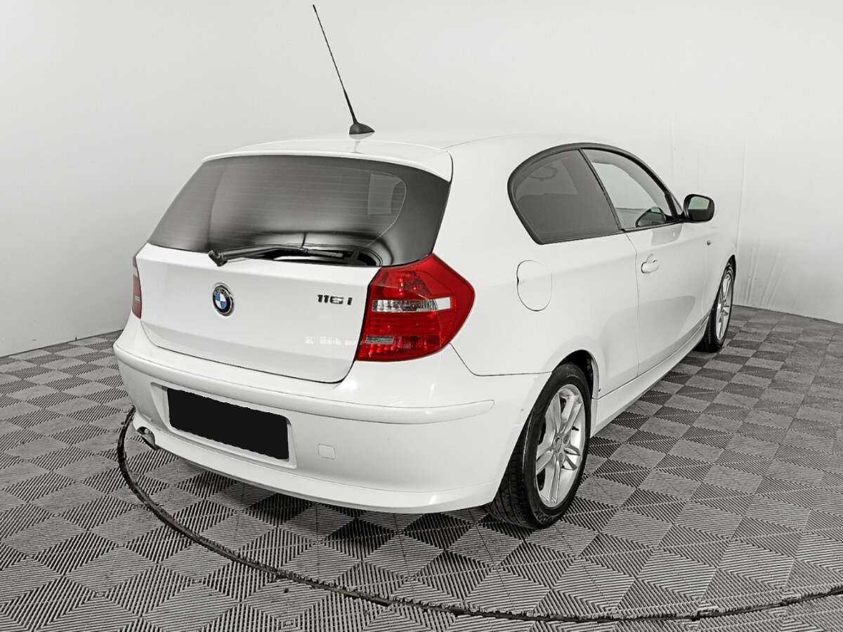Купить BMW 1 серии 116i, 2010, 211 942 км, фото №4