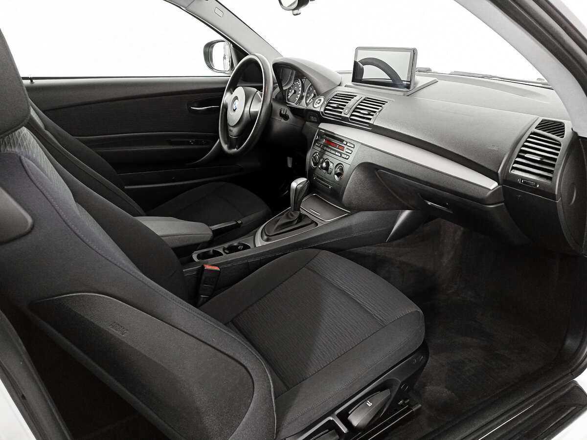 Купить BMW 1 серии 116i, 2010, 211 942 км, фото №7