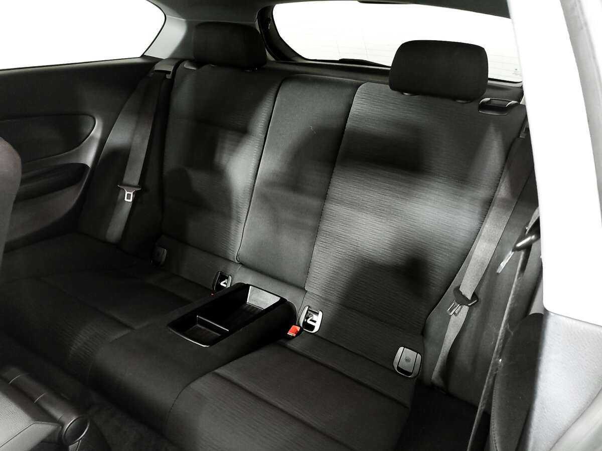 Купить BMW 1 серии 116i, 2010, 211 942 км, фото №8