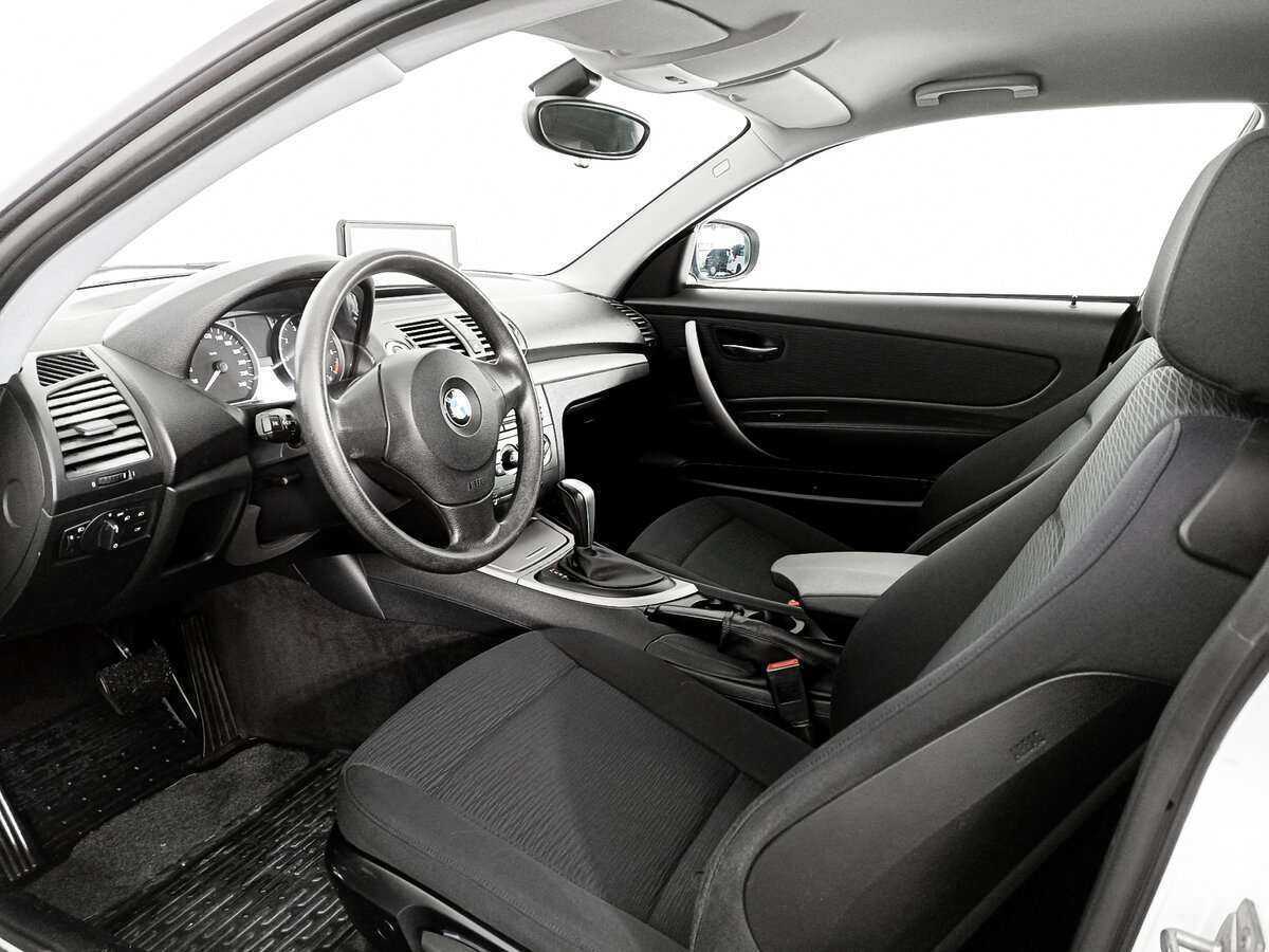Купить BMW 1 серии 116i, 2010, 211 942 км, фото №12