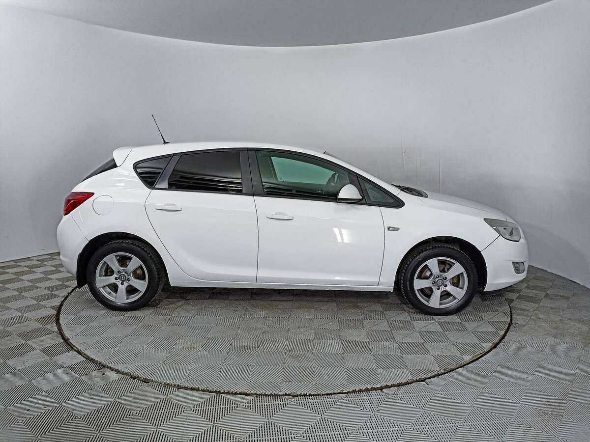 Купить Opel Astra, 2011, 191 219 км, фото №4