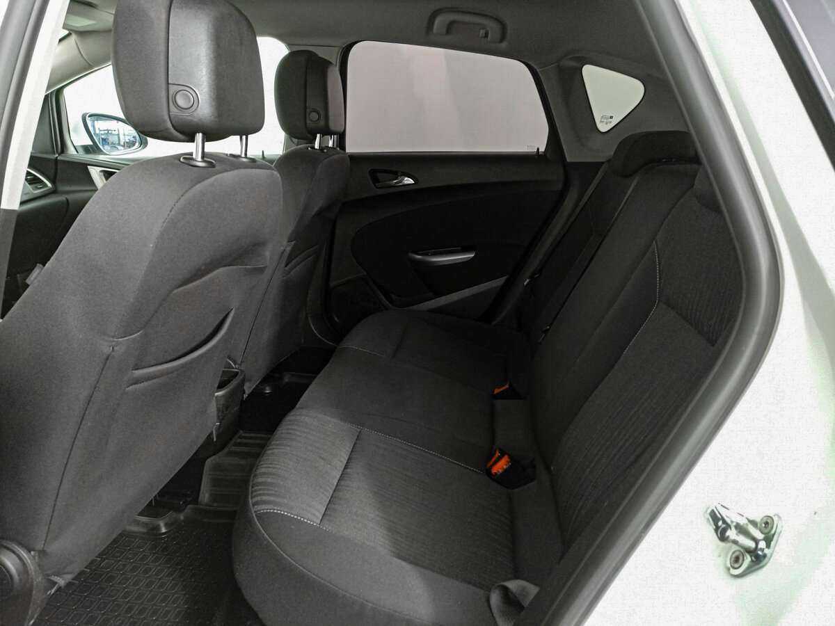 Купить Opel Astra, 2011, 191 219 км, фото №12