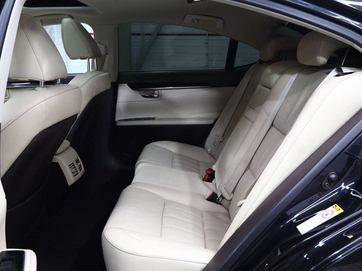 Купить Lexus ES 250, 2016, 146 000 км, фото №10
