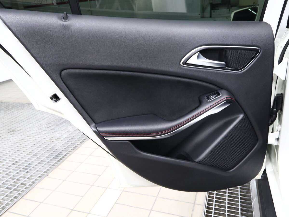 Купить Mercedes-Benz GLA 200, 2016, 97 000 км, фото №11