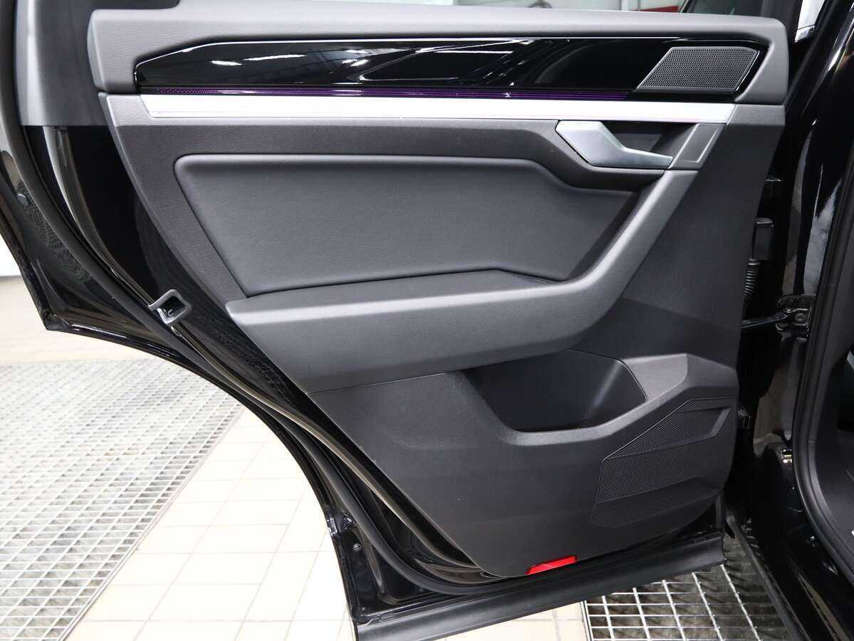 Купить Volkswagen Touareg, 2018, 80 000 км, фото №12