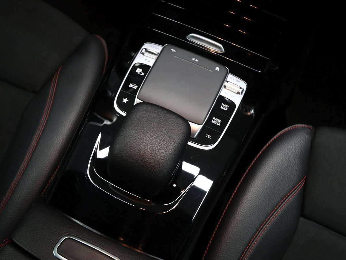 Купить Mercedes-Benz A-Класс 200, 2019, 21 000 км, фото №10